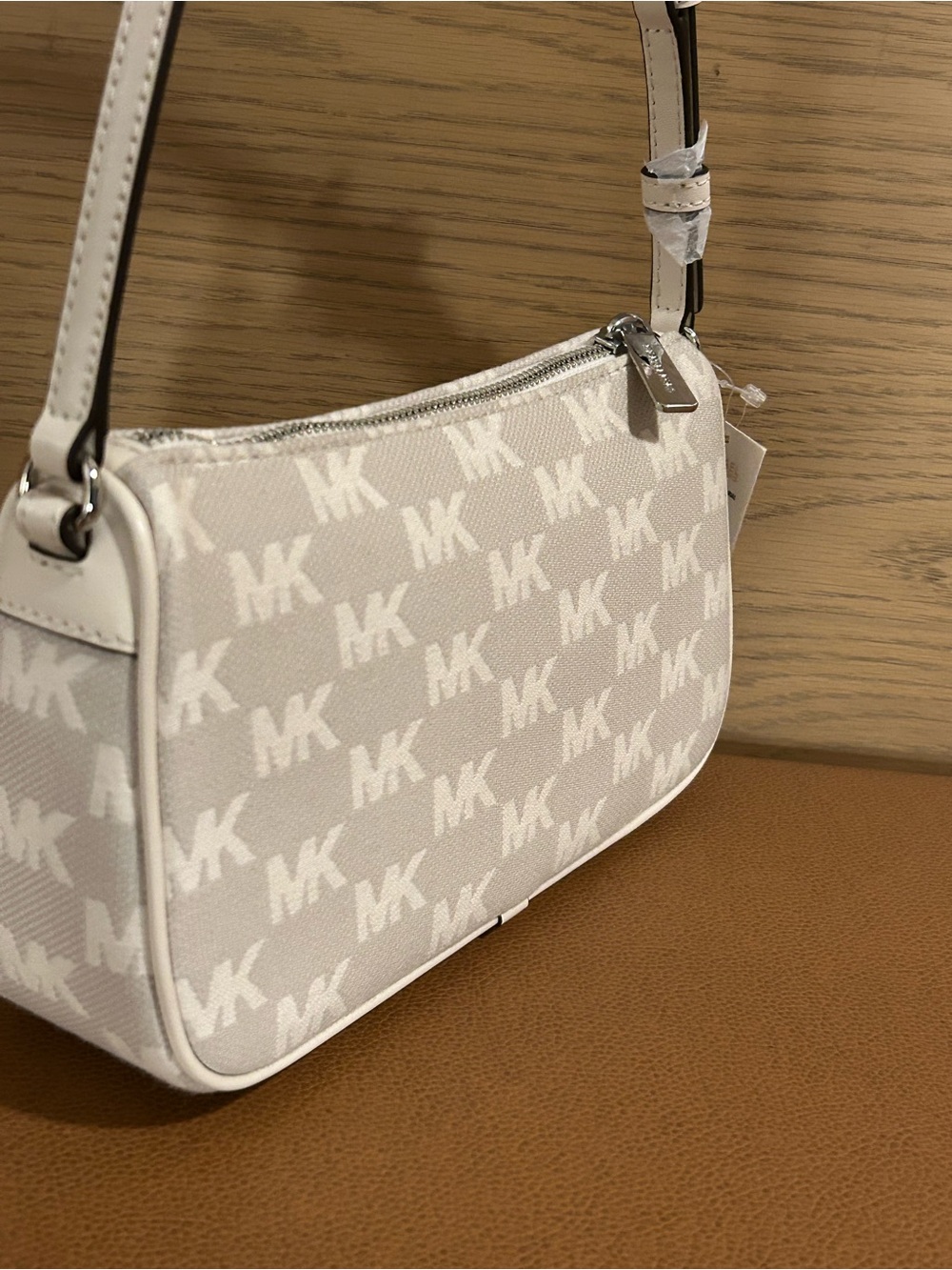 Michael Kors Cream MK Logo Shoulder Bag - Picture 14 of 14